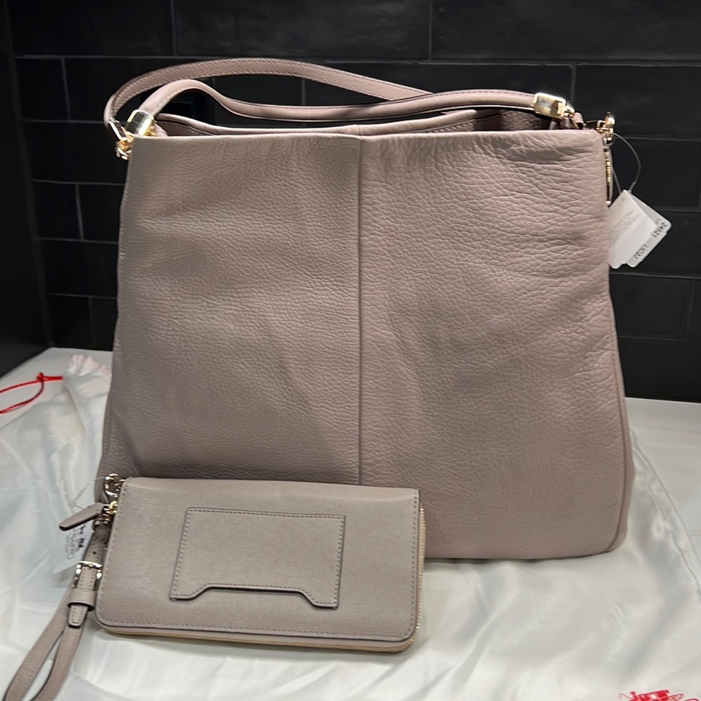 Coach large Shoulder Bag - Leather light gray birch with matching wallet